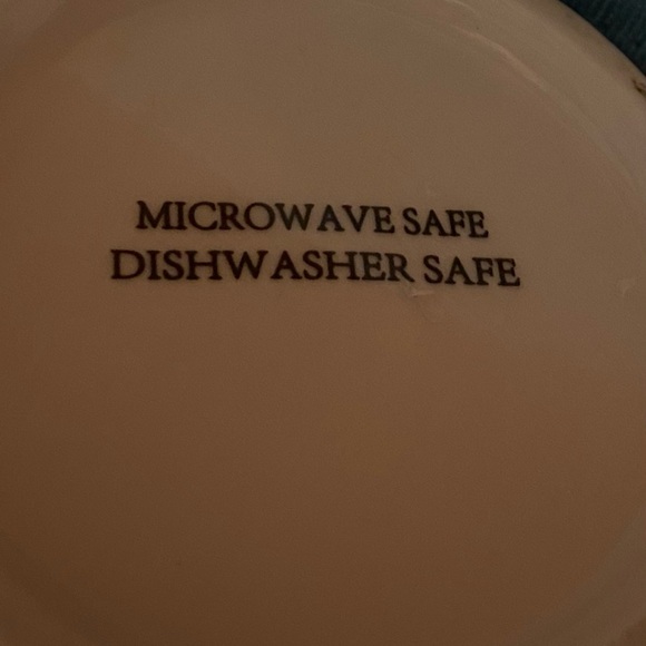 Coffee cup. Large side.  XOXO - Picture 4 of 5